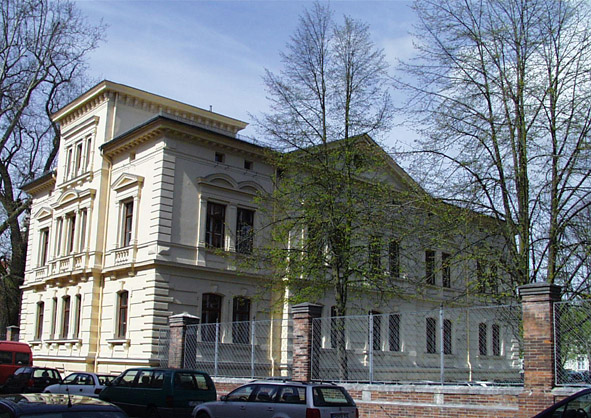 Sitz der Hauptverwaltung des Bezirks Niederbayern in der Maximilianstraße in Landshut 